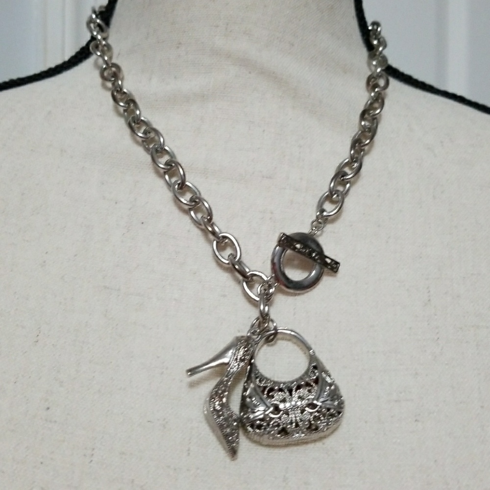 Necklace 🍁Price drop🍁